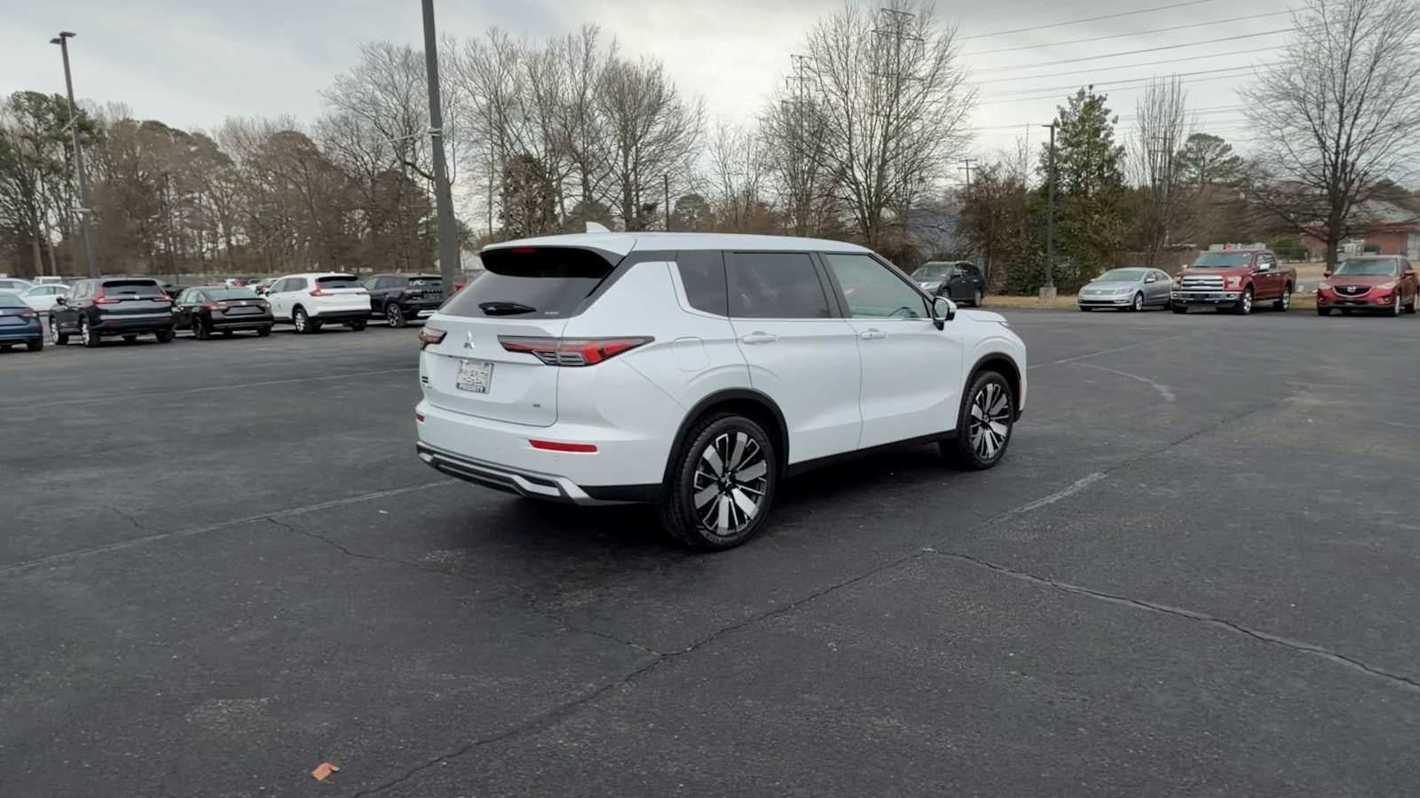 2025 Mitsubishi Outlander SE