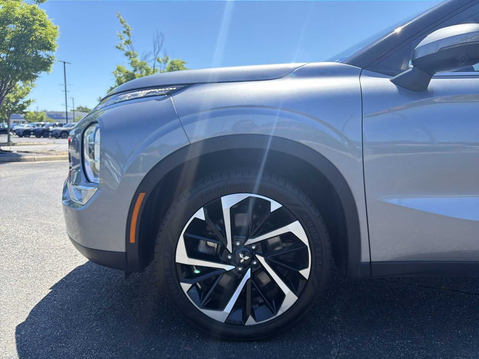 2024 Mitsubishi Outlander SE