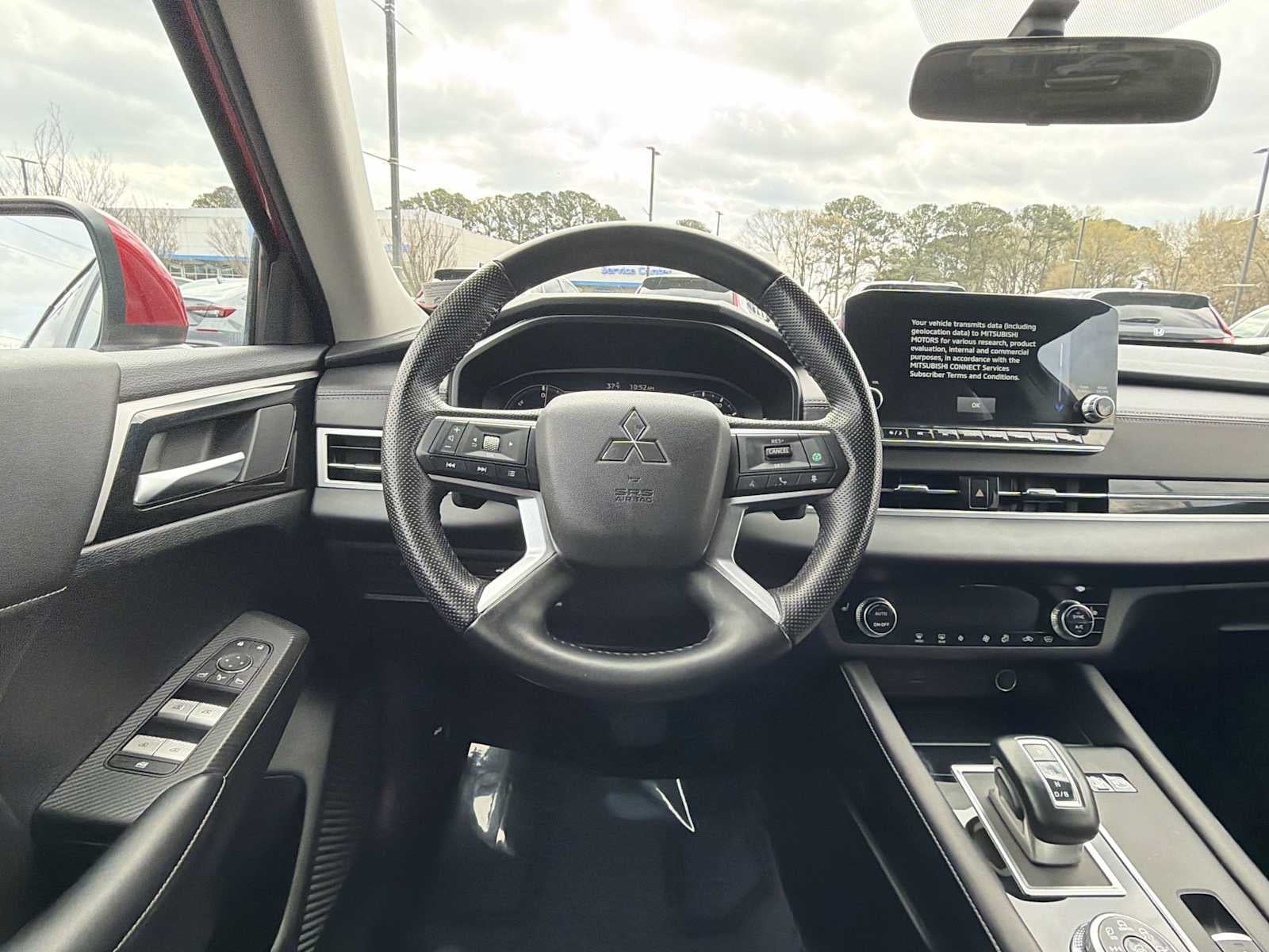 2024 Mitsubishi Outlander Plug-In Hybrid SE