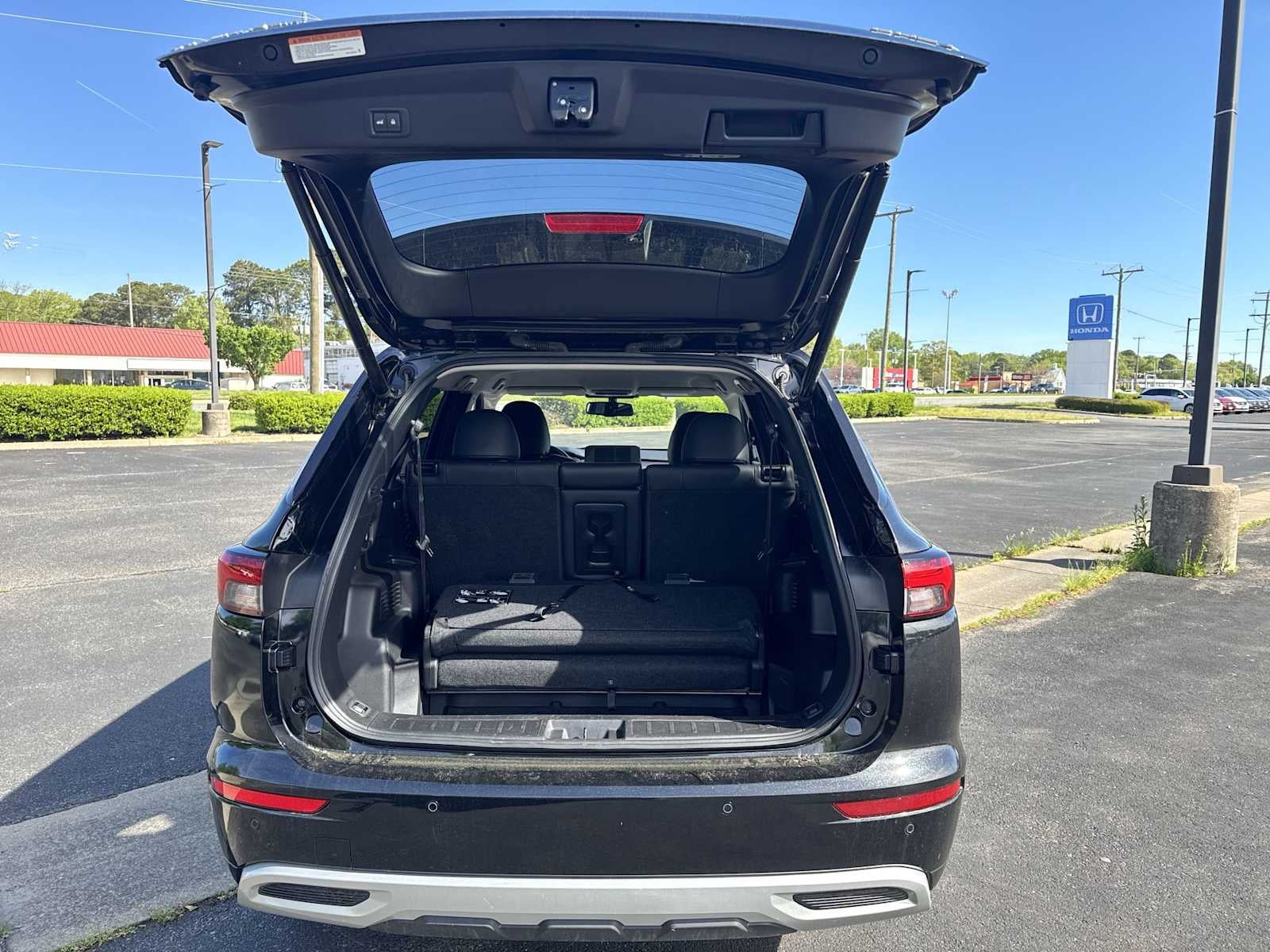 2024 Mitsubishi Outlander Plug-In Hybrid SEL