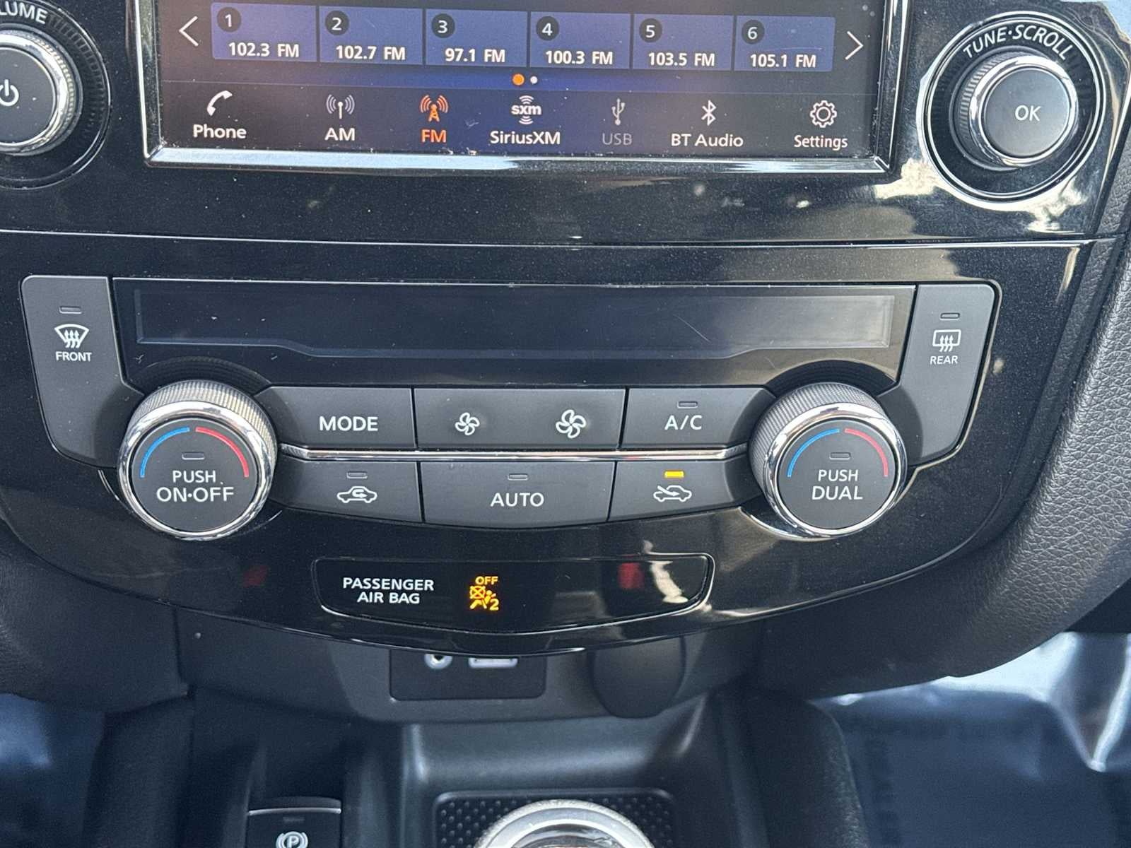 2022 Nissan Rogue Sport SV