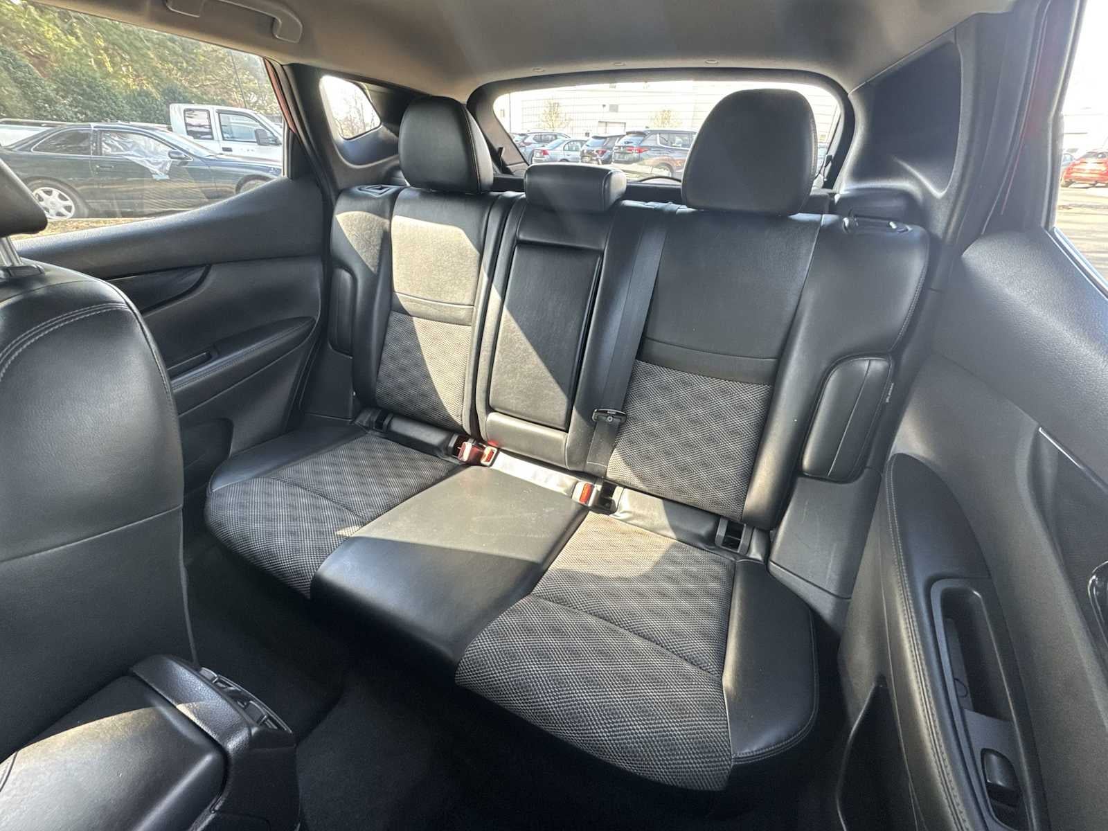 2022 Nissan Rogue Sport SV