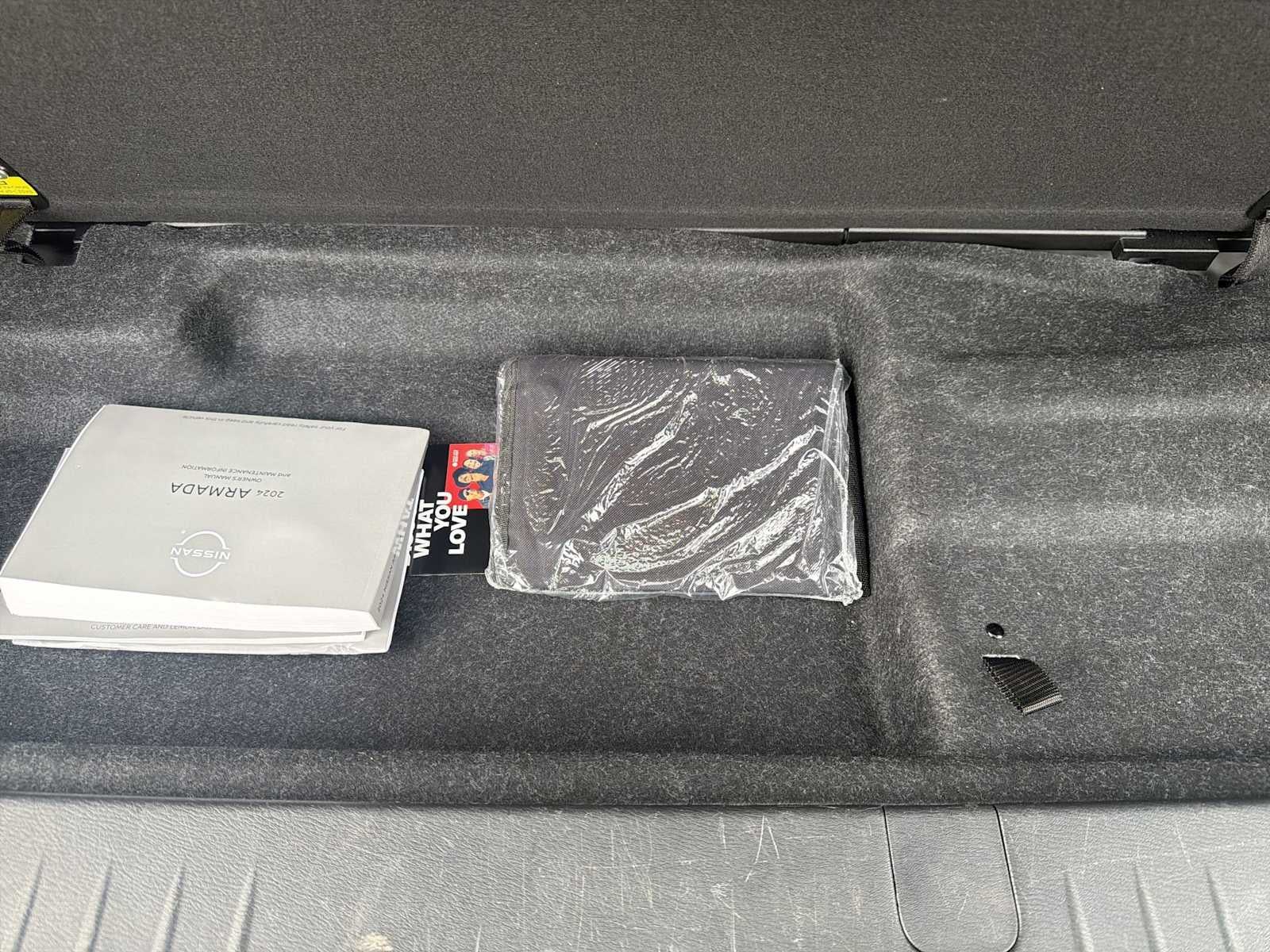 2024 Nissan Armada SV