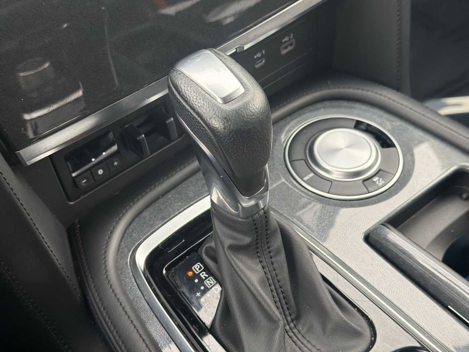 2024 Nissan Armada SV