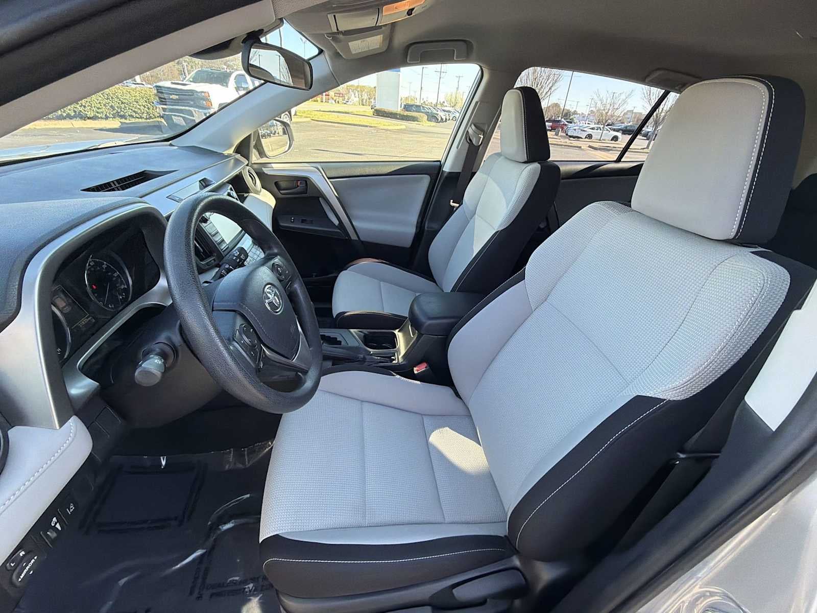 2018 Toyota RAV4 Hybrid LE