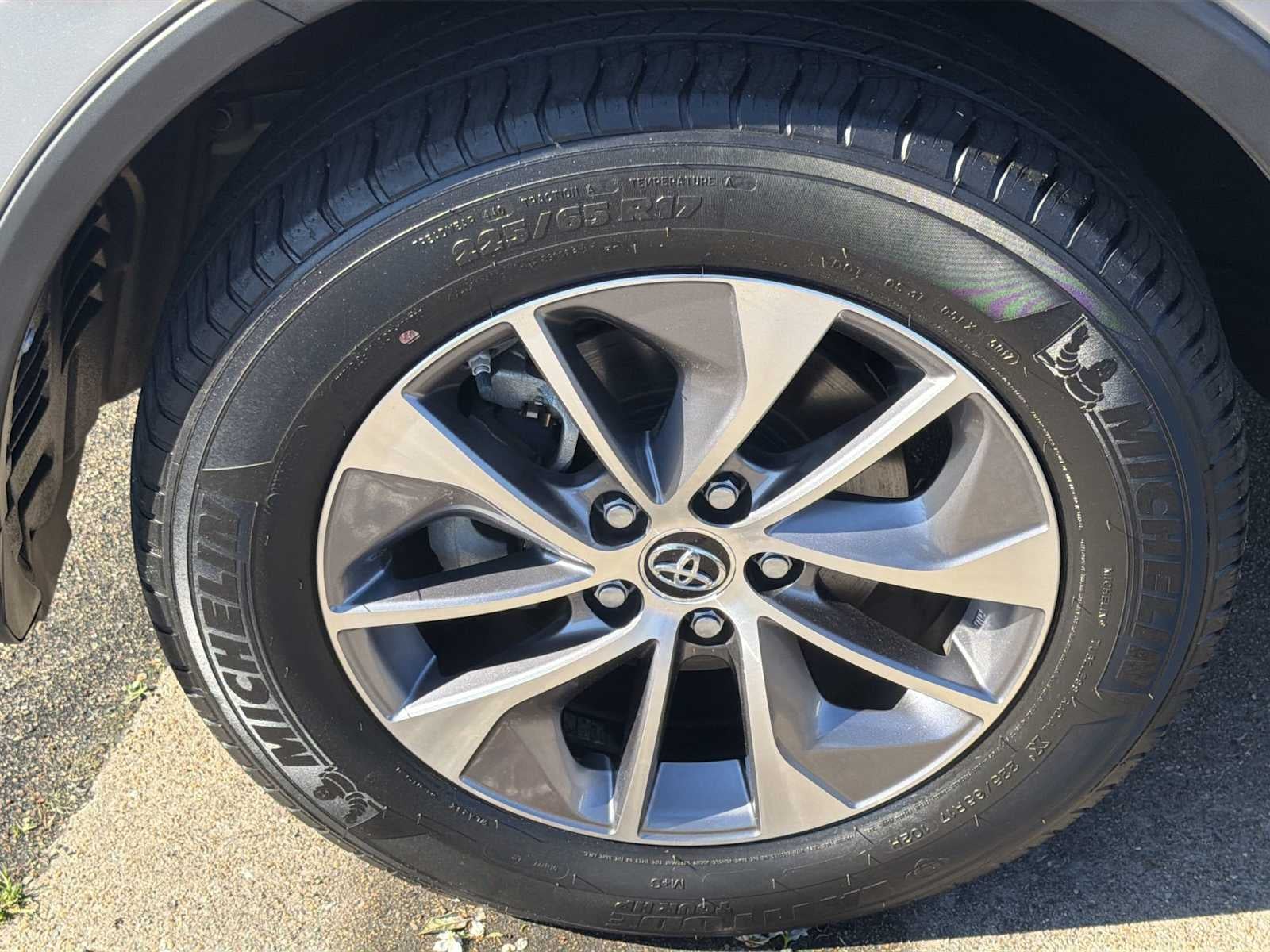 2018 Toyota RAV4 Hybrid LE