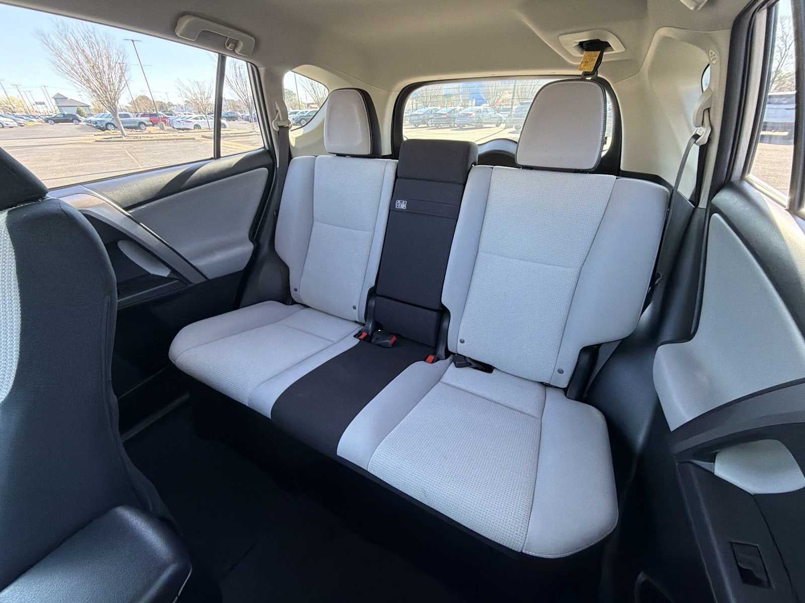 2018 Toyota RAV4 Hybrid LE