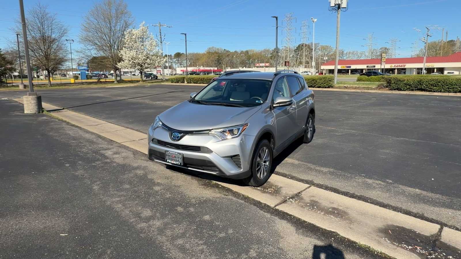 2018 Toyota RAV4 Hybrid LE
