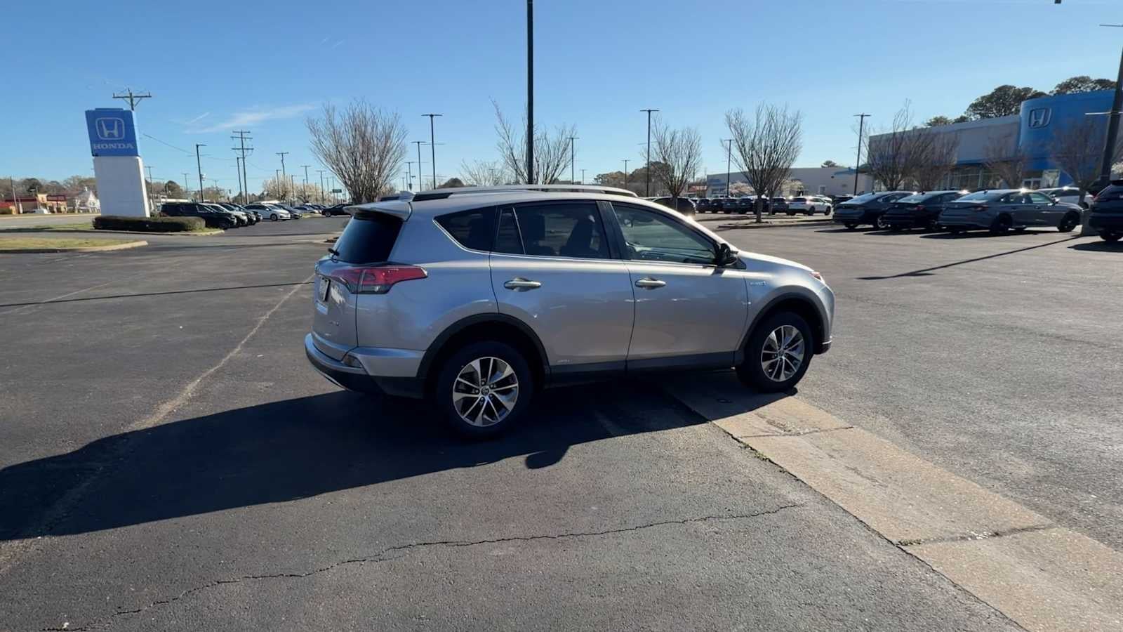 2018 Toyota RAV4 Hybrid LE