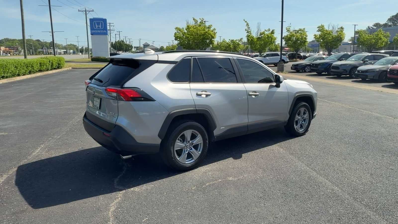 2023 Toyota RAV4 Hybrid XLE