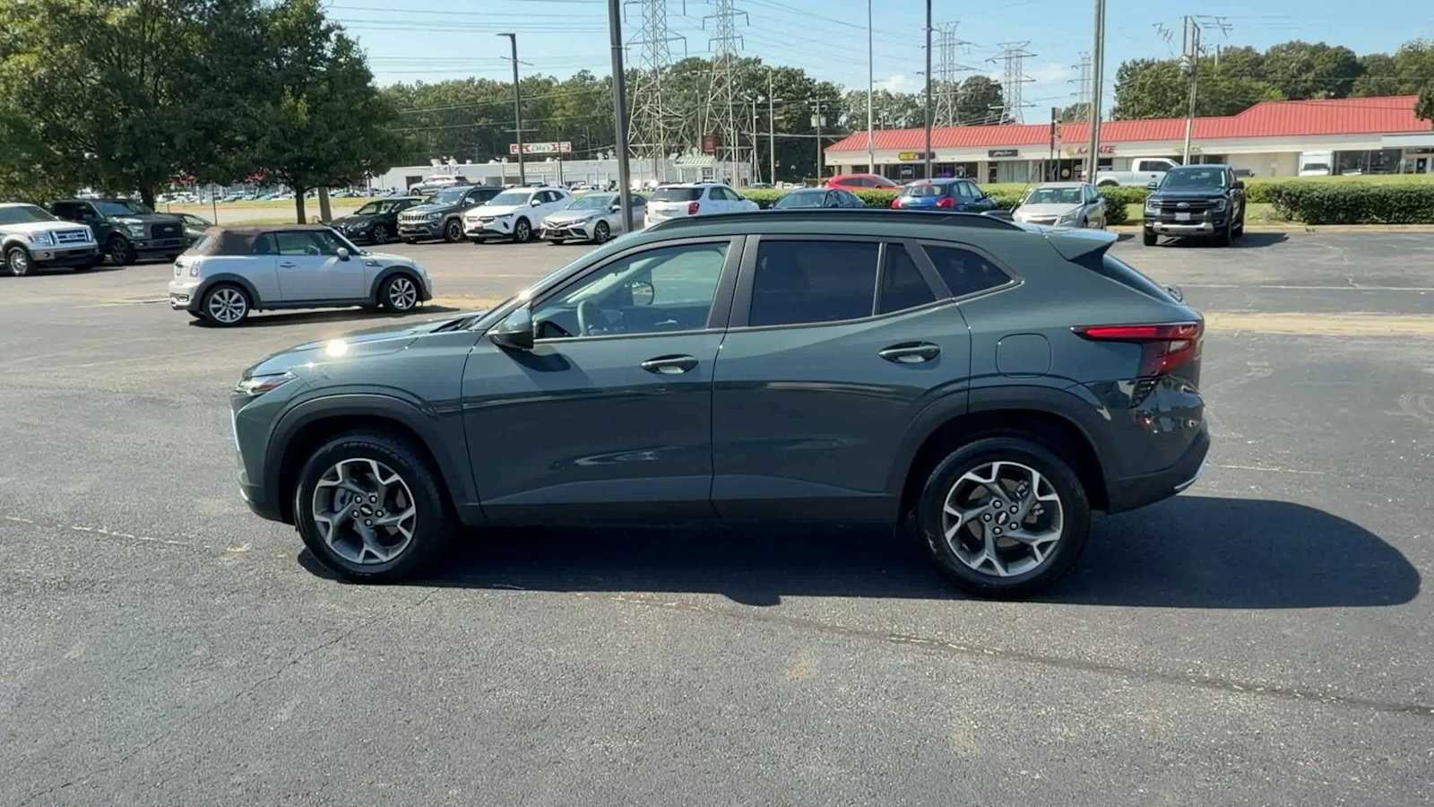 2025 Chevrolet Trax LT
