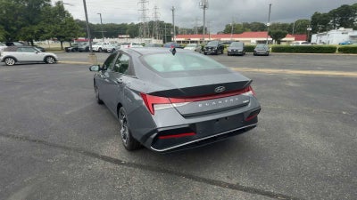 2024 Hyundai Elantra Limited