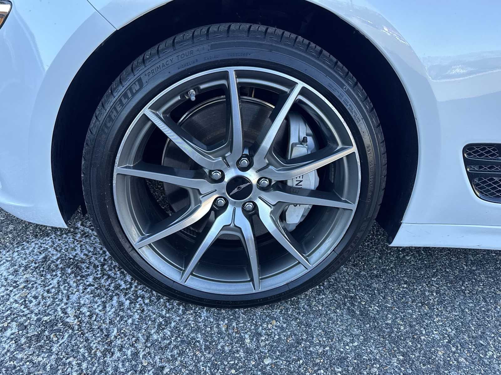 2025 Genesis G70 2.5T