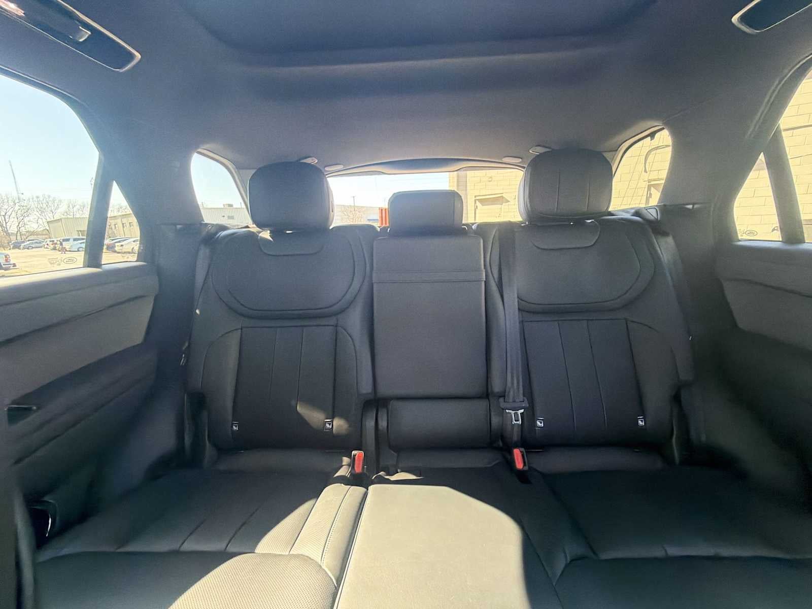 2025 Land Rover Range Rover Sport SE