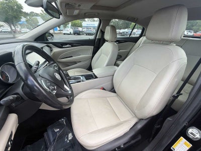 2018 Buick Regal Sportback Essence