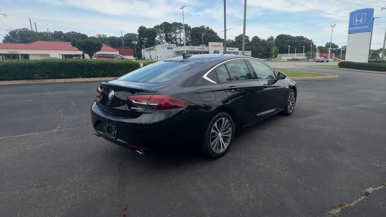 2018 Buick Regal Sportback Essence
