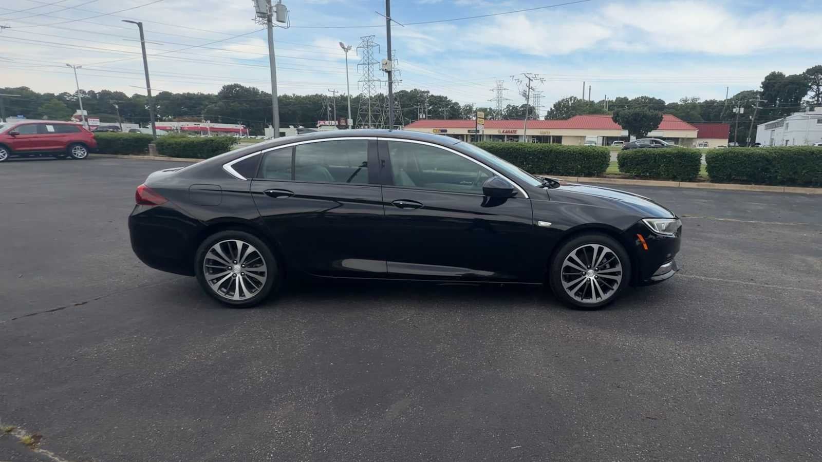 2018 Buick Regal Sportback Essence